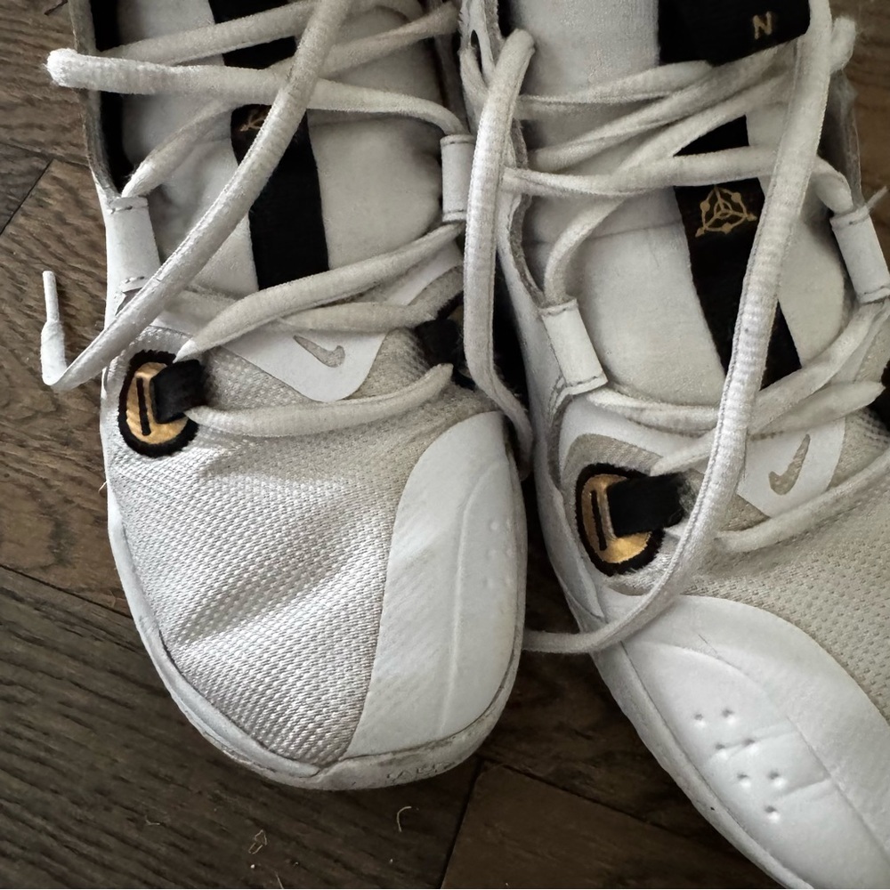 Nike Air Zoom Crossover 2
White Metallic Gold size 6 - Picture 10 of 13